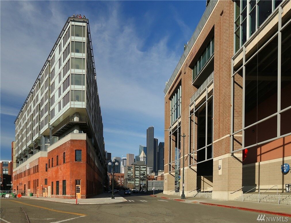 Property Photo:  590 1st Ave S 510  WA 98104 