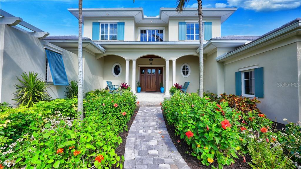 Property Photo: 324 W Royal Flamingo Drive FL 34236
