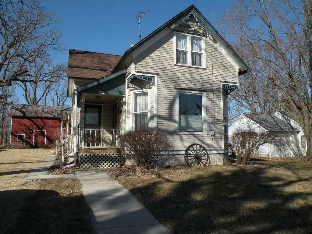 Property Photo:  446 Lawrence St  WI 53964 