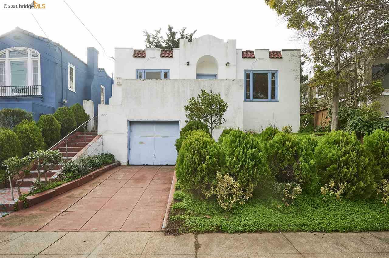 Property Photo: 877 Alma Pl CA 94610
