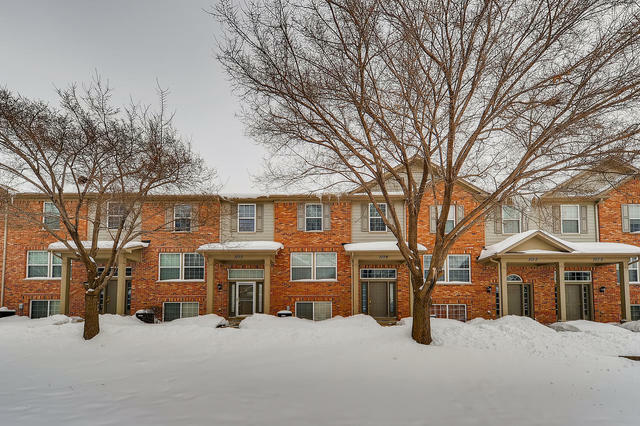 Property Photo:  107 Driscoll Lane 4  IL 60191 