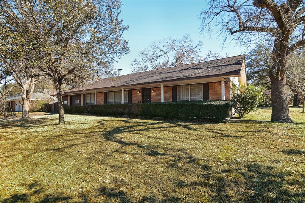 2226 Viking Drive  Houston TX 77018 photo