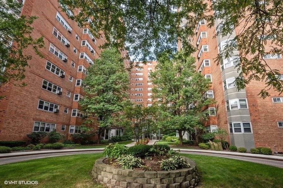 Property Photo:  4980 N Marine Drive 433  IL 60640 