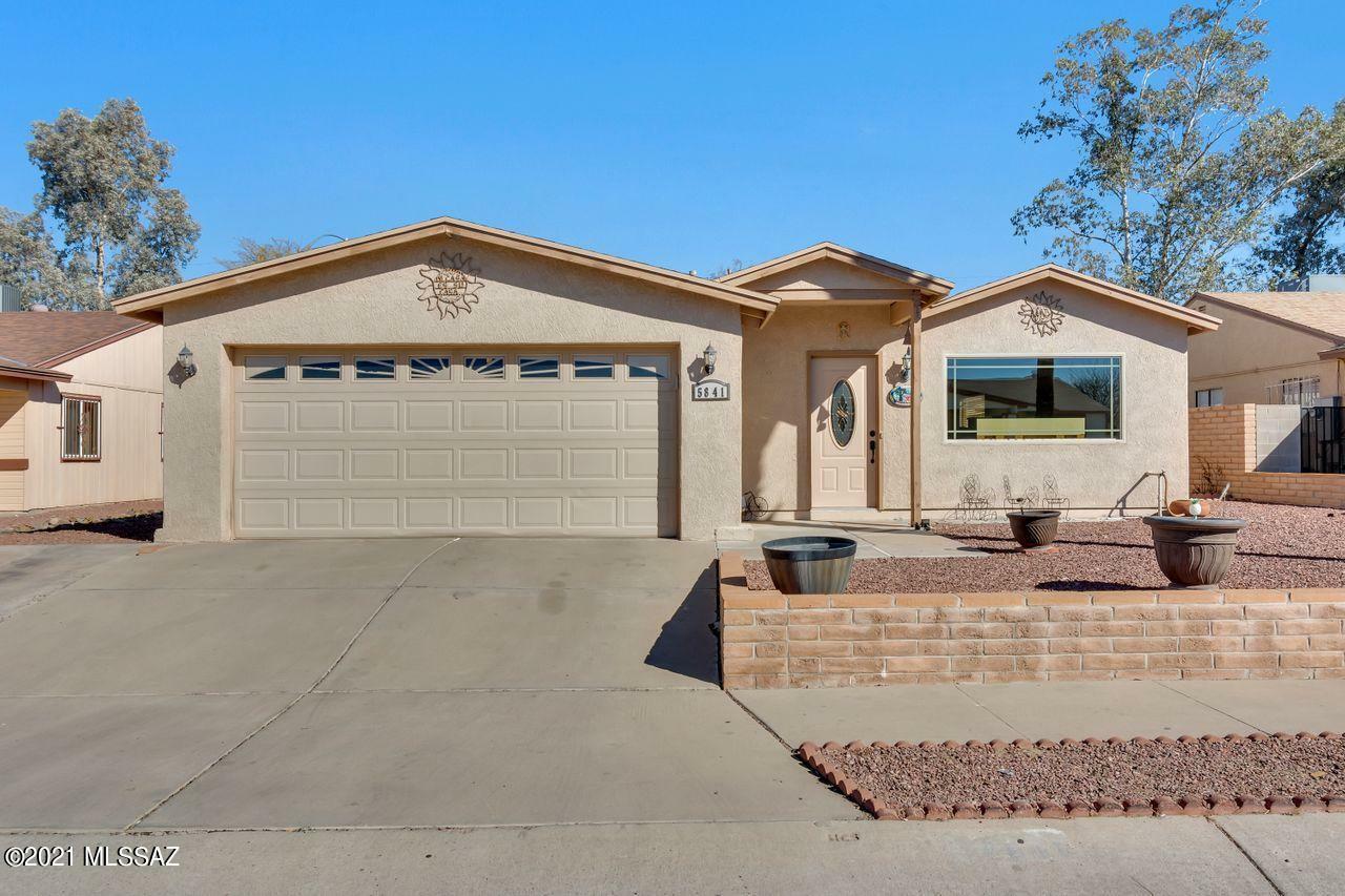 Property Photo: 5841 S Birchwood AZ 85746