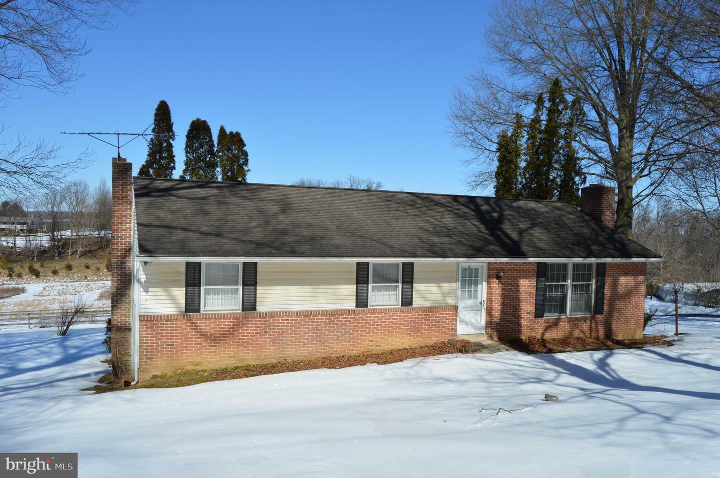 Property Photo:  265 Mount Hope School Road  PA 17584 