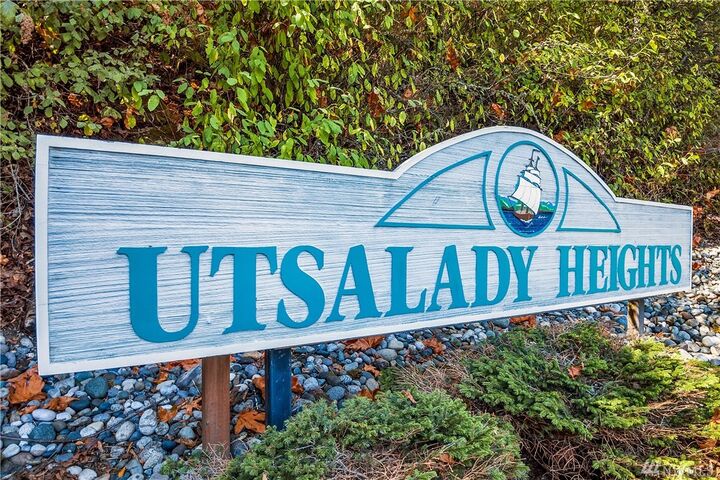 Property Photo:  27 Belmont Place  WA 98282 