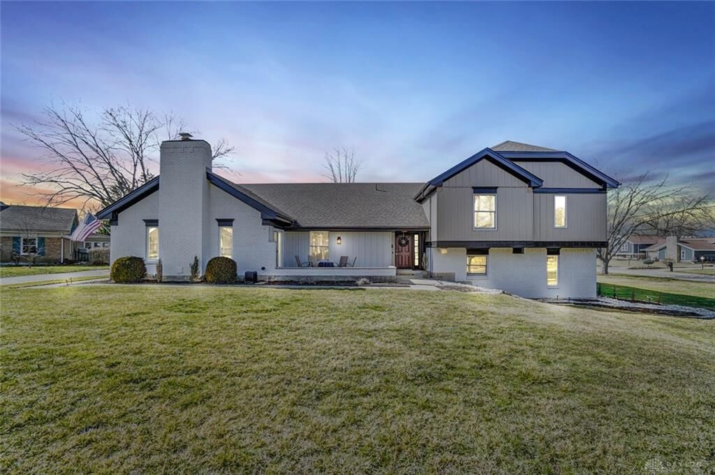 Property Photo:  1101 Agate Trail  OH 45459 