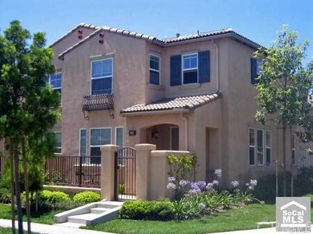 Property Photo:  92 Trailing Vine  CA 92602 