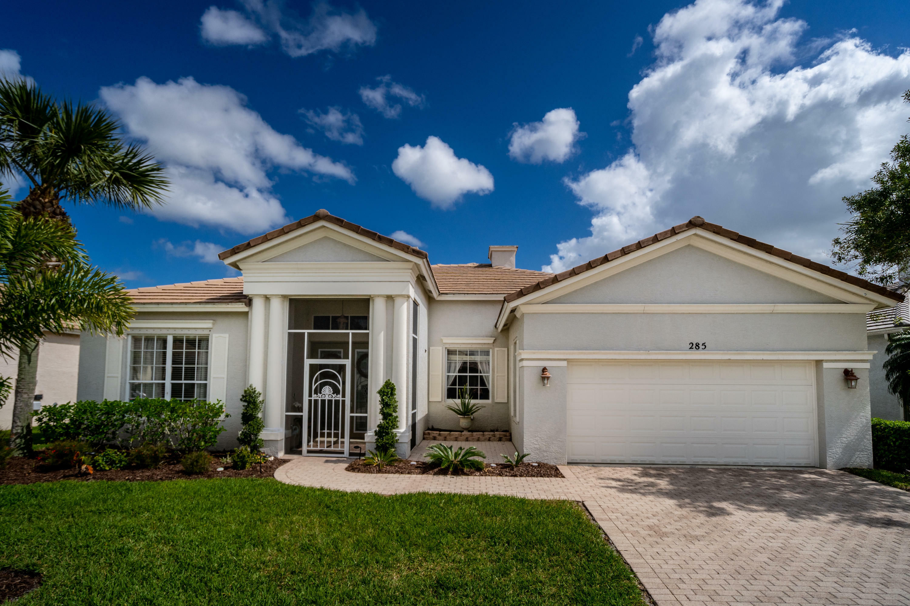 Property Photo:  285 SW Lake Forest Way  FL 34986 