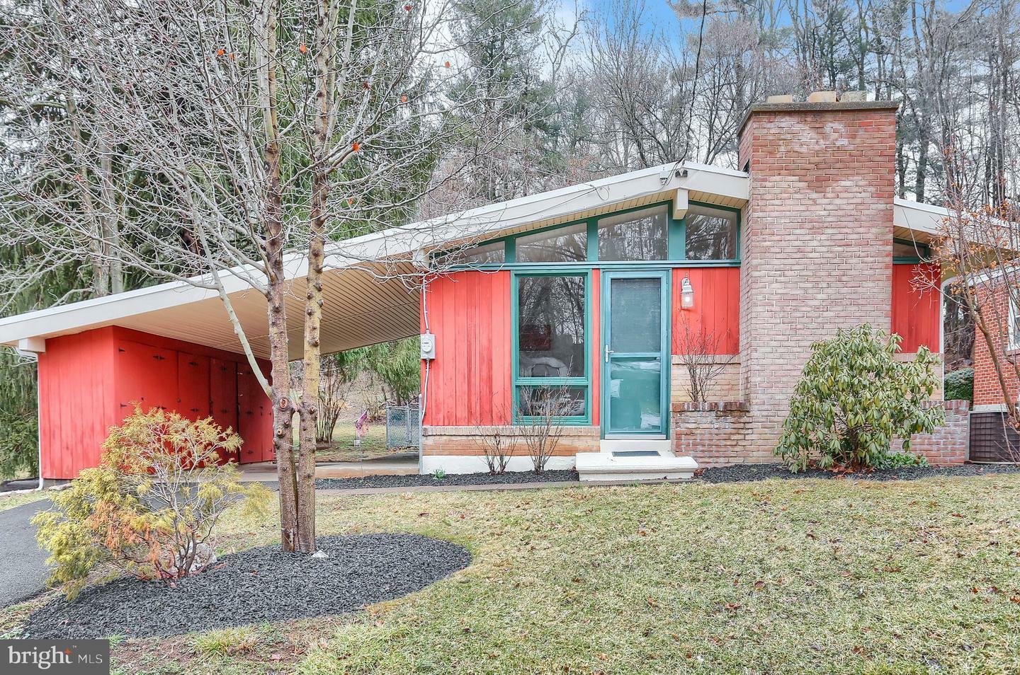 Property Photo:  408 N Duke Street  PA 17036 