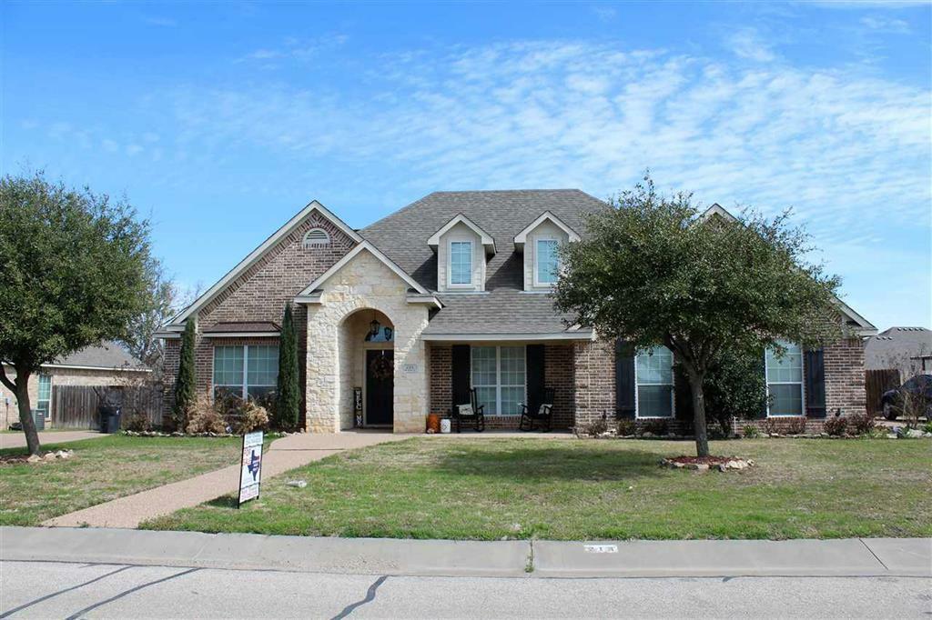 Property Photo:  213 Oak Meadow Trail  TX 76657 