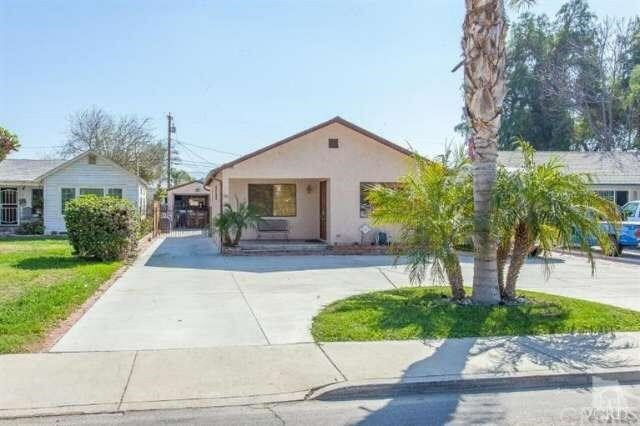 Property Photo:  936 Pacific Avenue  CA 93065 