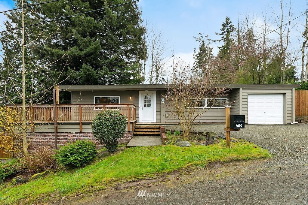 Property Photo:  715 S. 104th St  WA 98168 