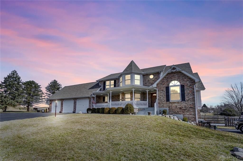 Property Photo:  1576 Heatherwood Trail  OH 45385 