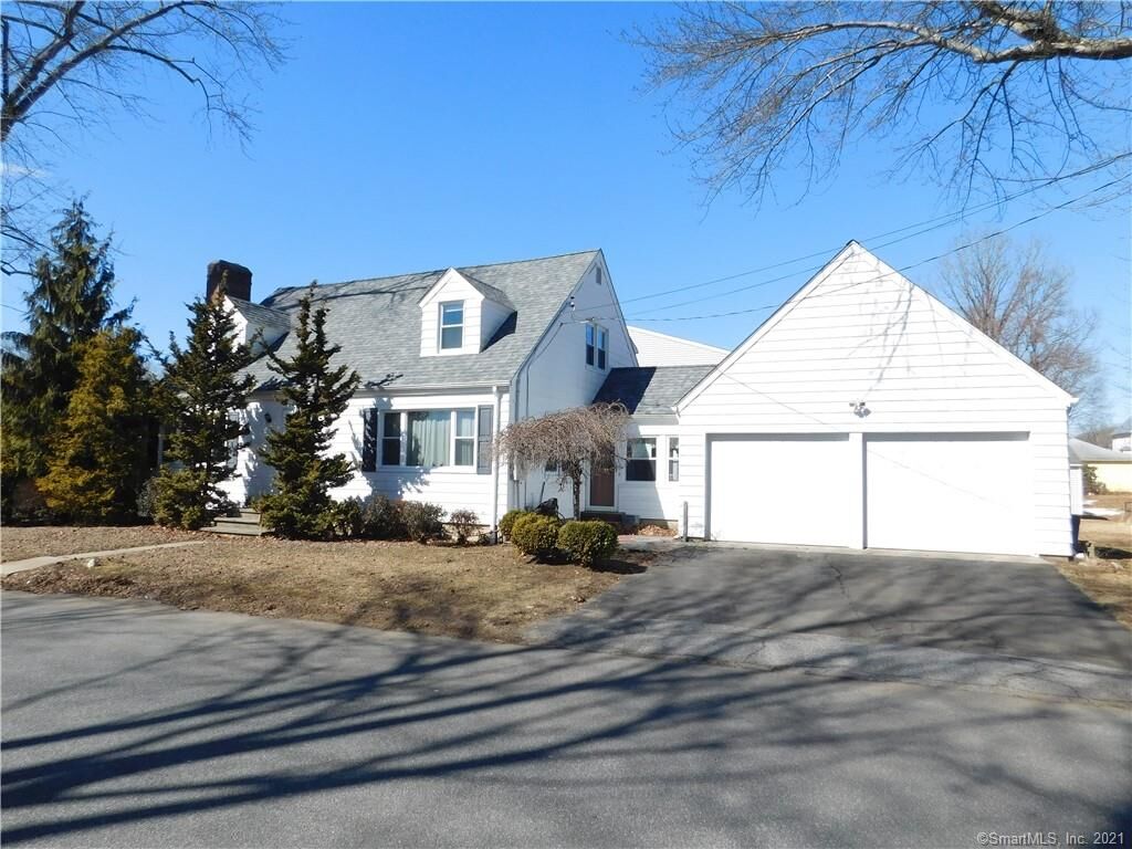 Property Photo: 31 Roberts Street CT 06483