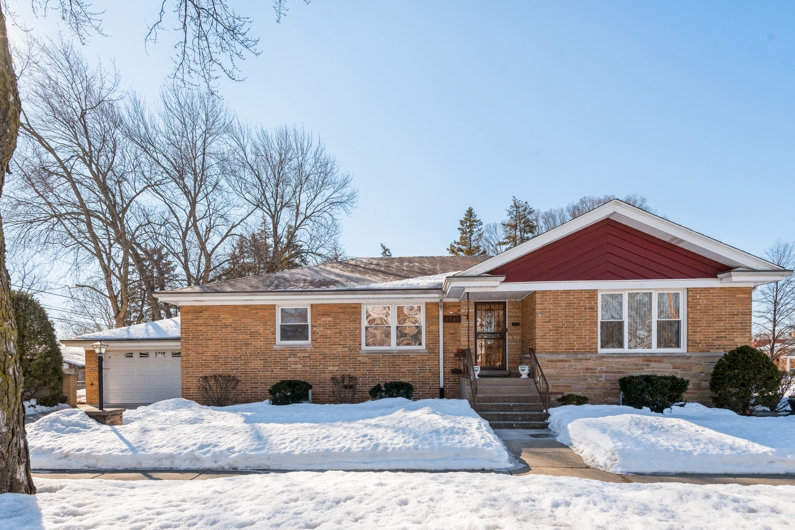 Property Photo:  8945 Mansfield Avenue  IL 60053 