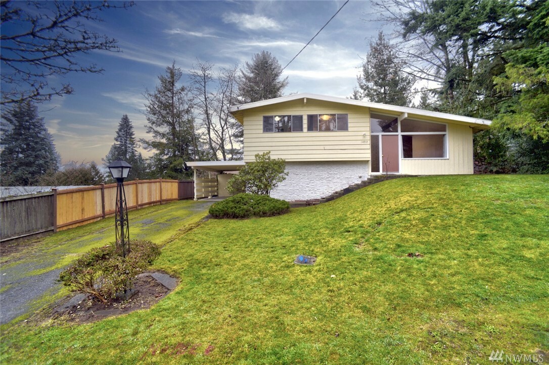 Property Photo:  14912 SE 45th Place  WA 98006 