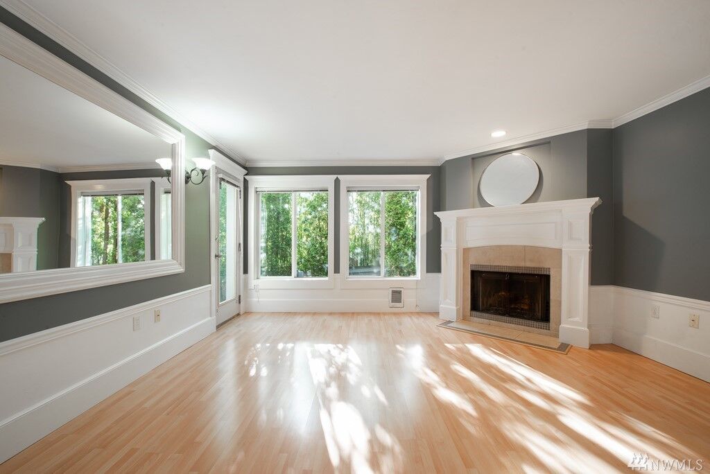 Property Photo:  727 N 85th St 102  WA 98103 