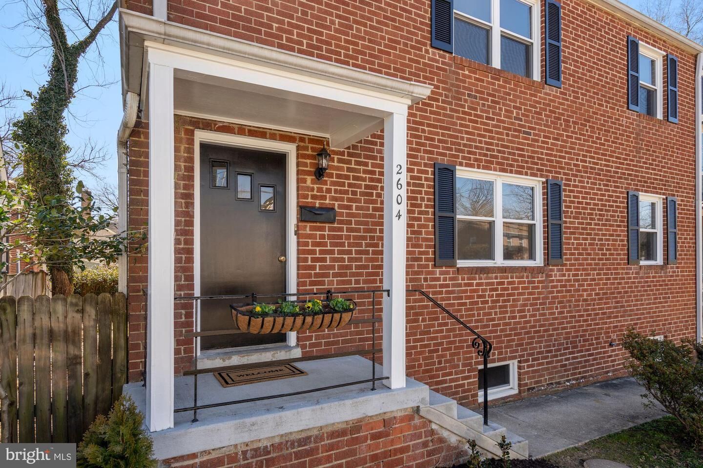 Property Photo:  2604 9th Street N  VA 22201 