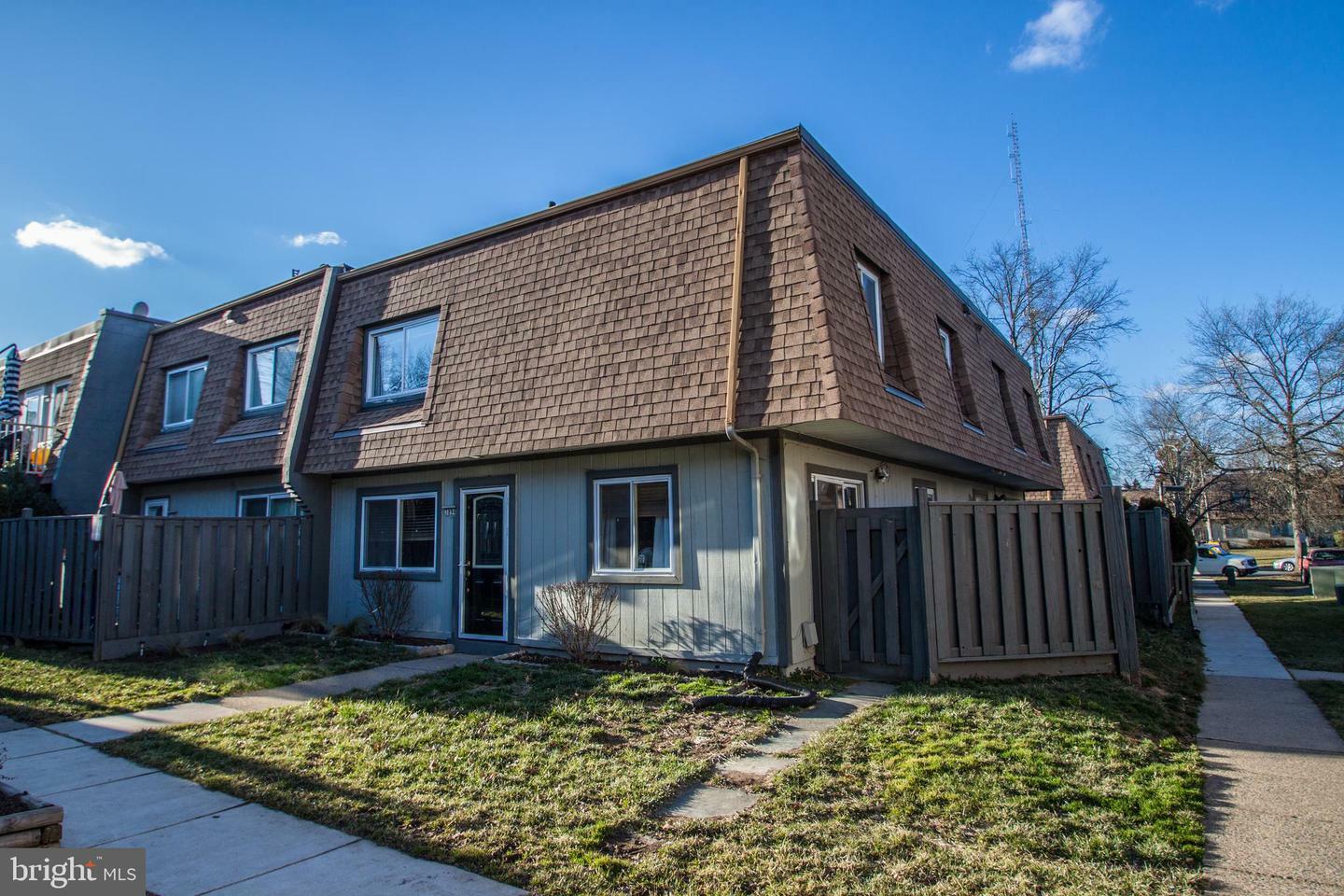 Property Photo: 3894 Manzanita Place A VA 22309