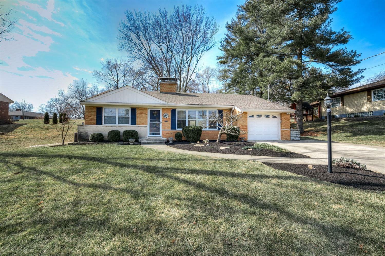 Property Photo: 2939 Werkridge Dr OH 45248