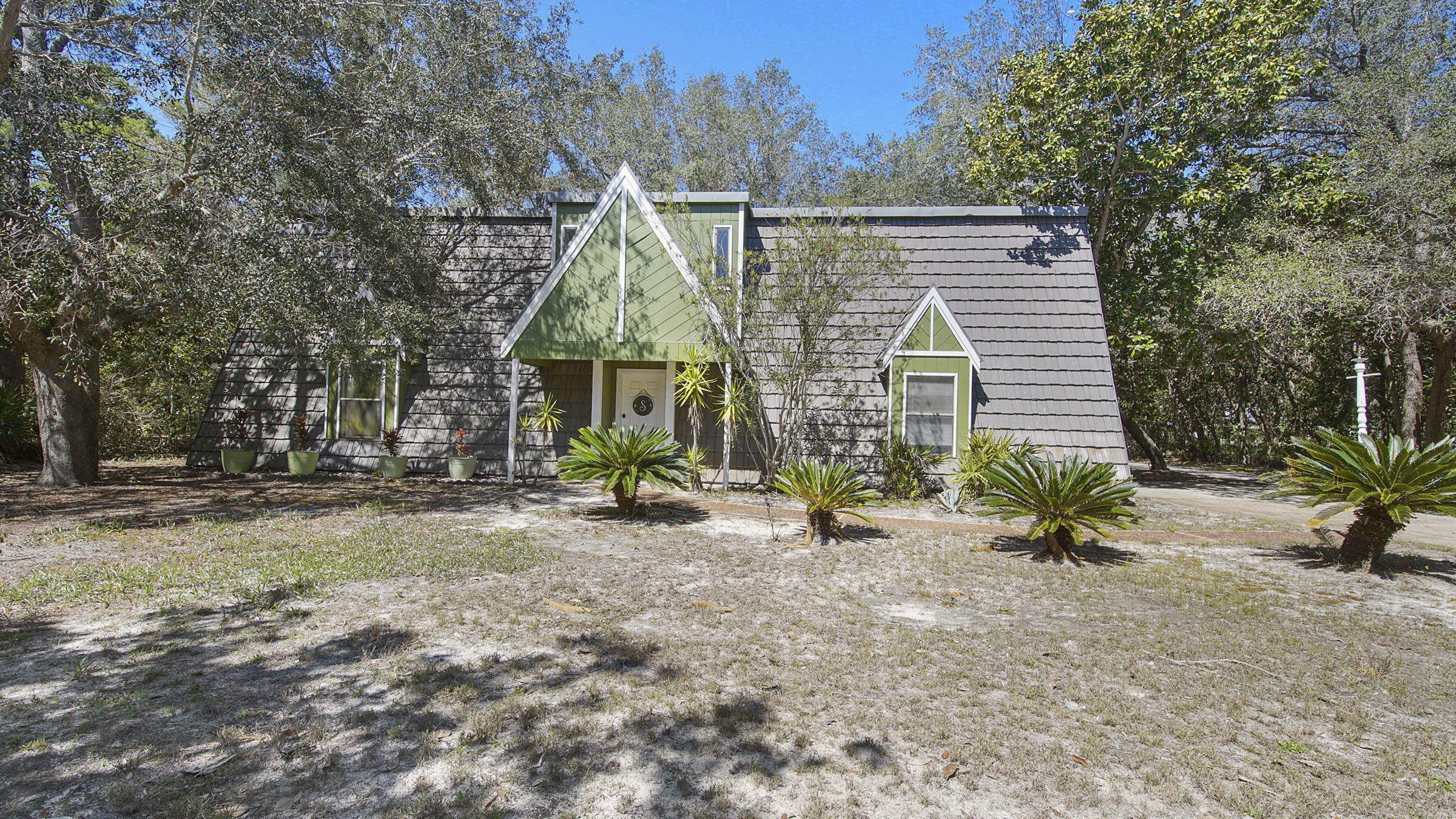 Property Photo:  619 B Calhoun Avenue  FL 32541 