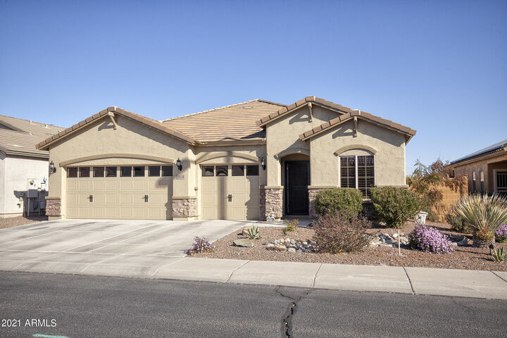 Property Photo:  25976 W Runion Drive  AZ 85396 