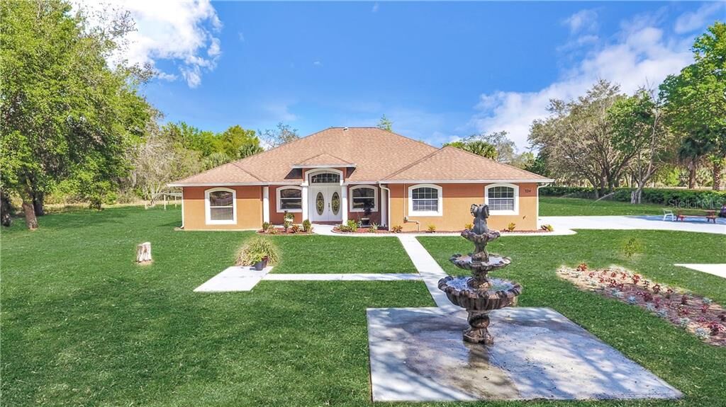 Property Photo: 324 Tomato Hill Road FL 34748