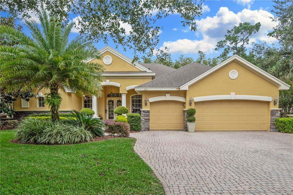 Property Photo:  21111 Lake Vienna Drive  FL 34638 