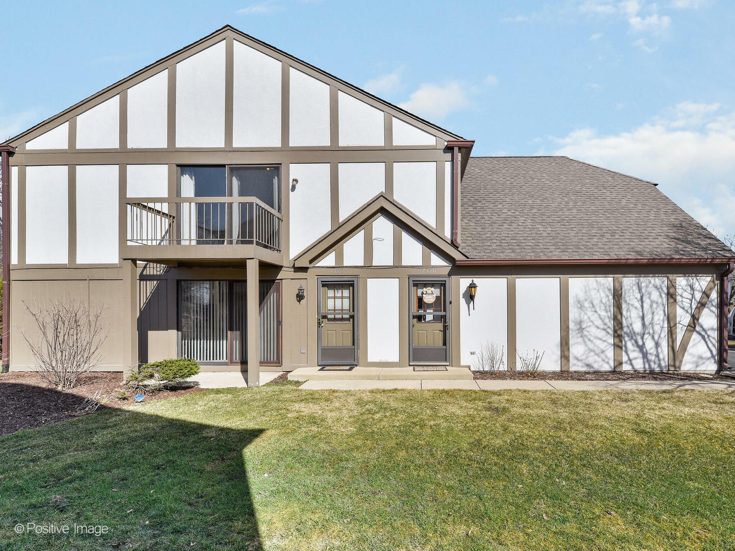 Property Photo: 7320 Baybury Road 9-2 IL 60516