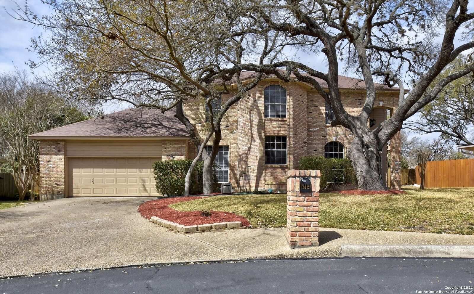 Property Photo: 17419 Canyon Hollow TX 78248