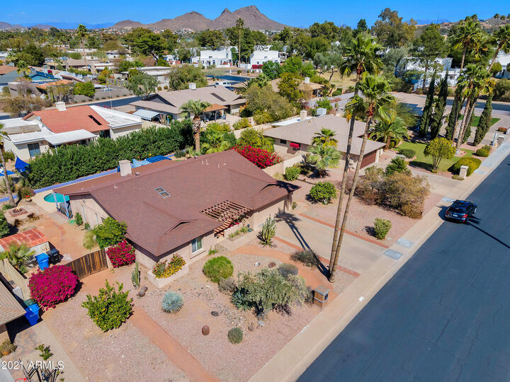 Property Photo: 224 E Surrey Avenue AZ 85022