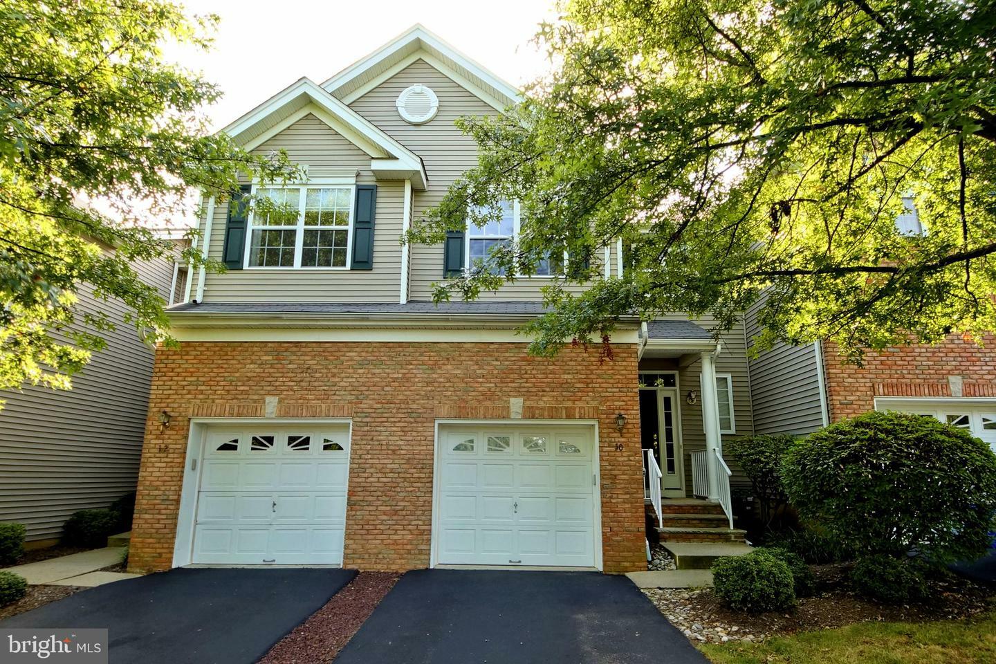 Property Photo:  10 Coolidge Way  NJ 08540 