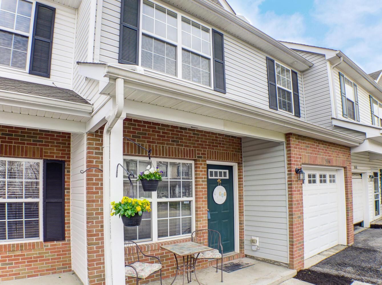 Property Photo: 5536 Gabriels Landing Drive OH 43119