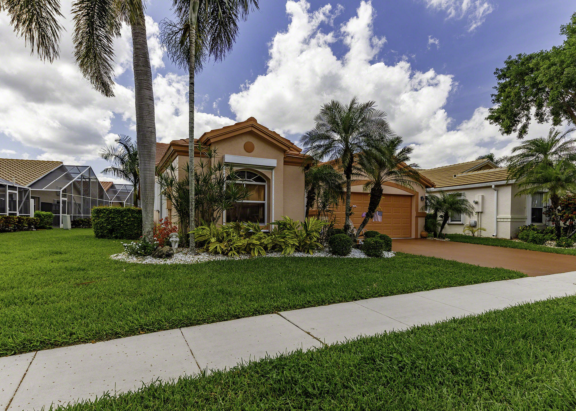 Property Photo:  9593 Harbour Lake Circle  FL 33437 