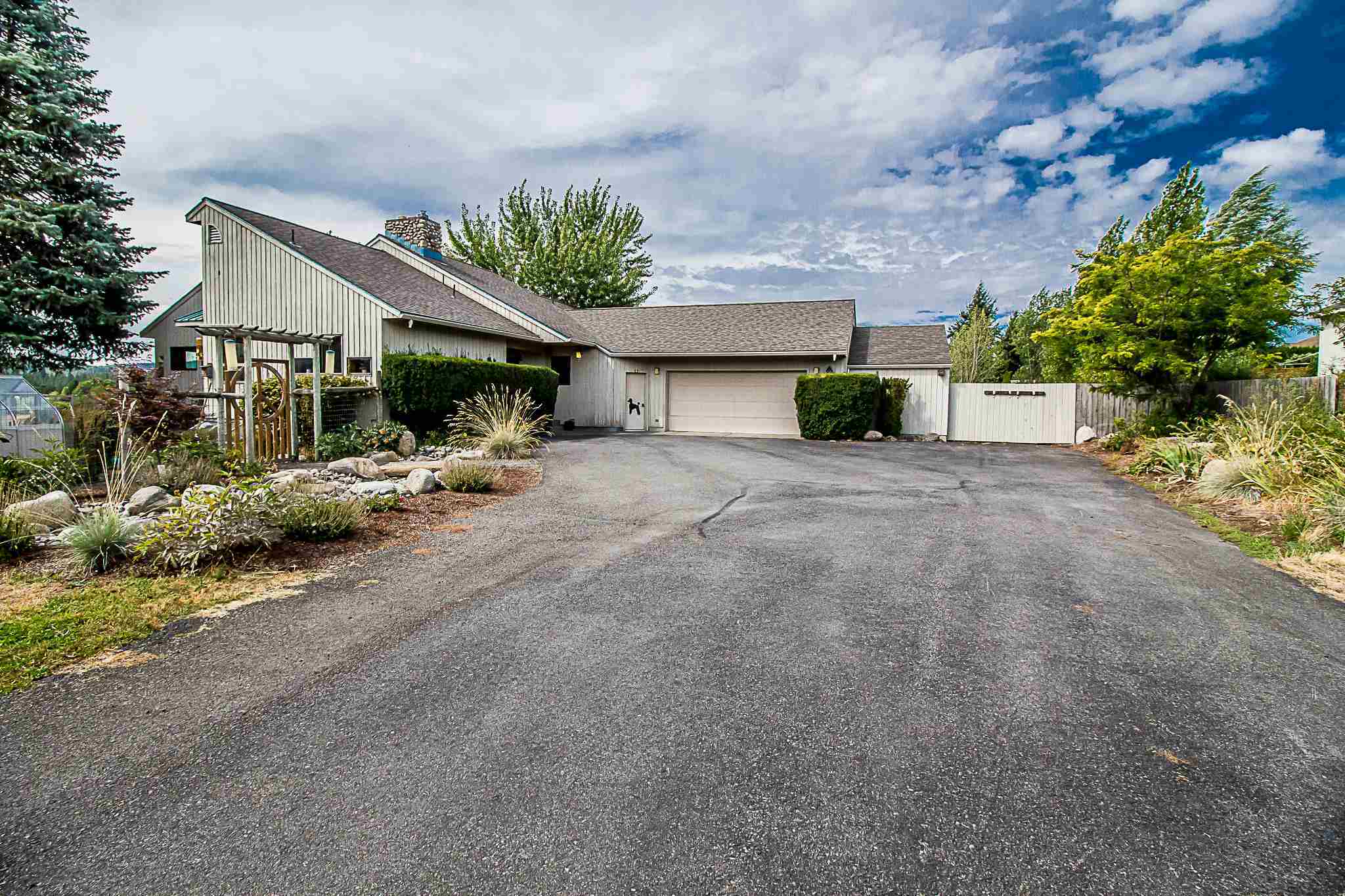 Property Photo:  2508 S Adams Rd  WA 99037 