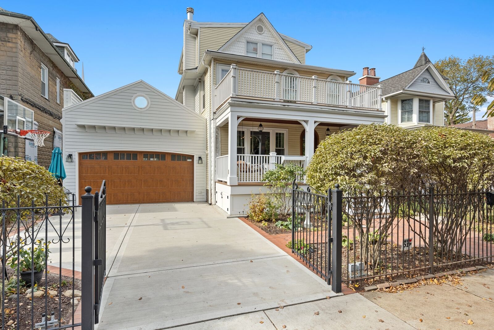 Property Photo: 4208 N Kedvale Avenue IL 60641
