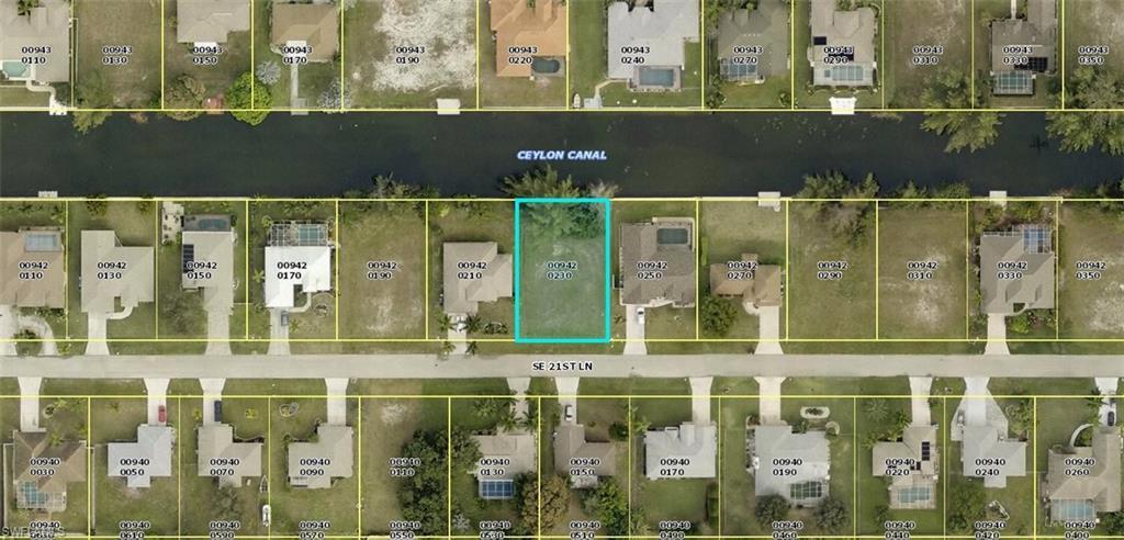 Property Photo:  155 SE 21st Lane  FL 33990 