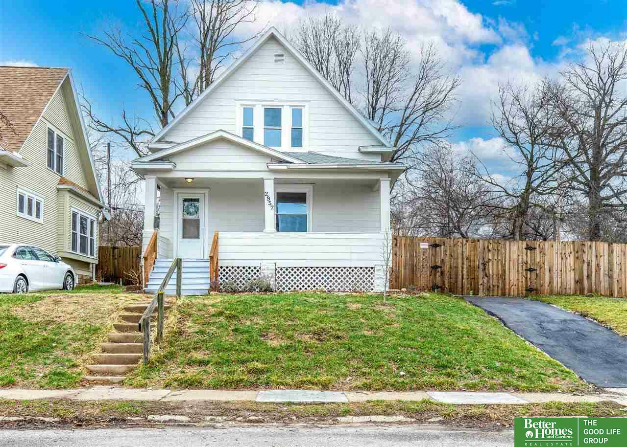 Property Photo:  2957 N 59th St  NE 68104 