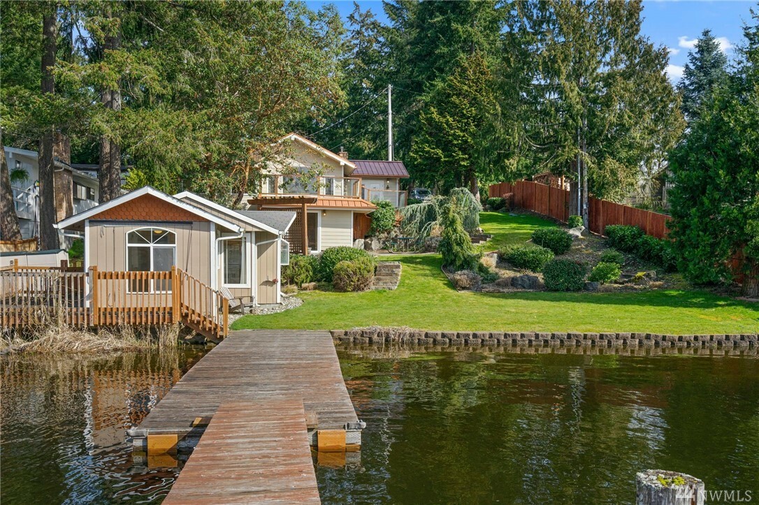 Property Photo:  2221 Carpenter Rd SE  WA 98503 