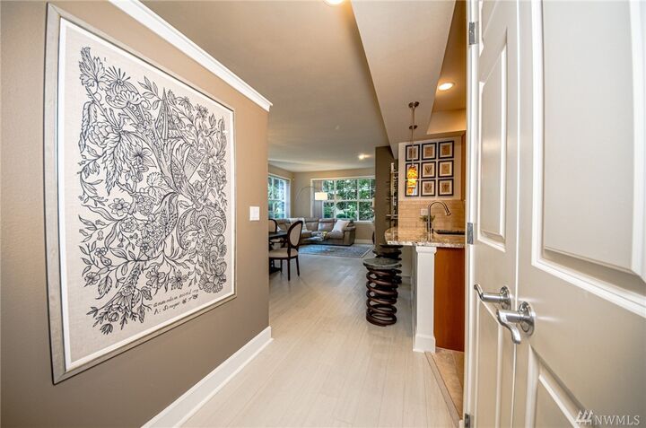 Property Photo:  7549 SE 29th St 104  WA 98040 