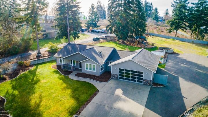 Property Photo: 13606 107th St E WA 98374