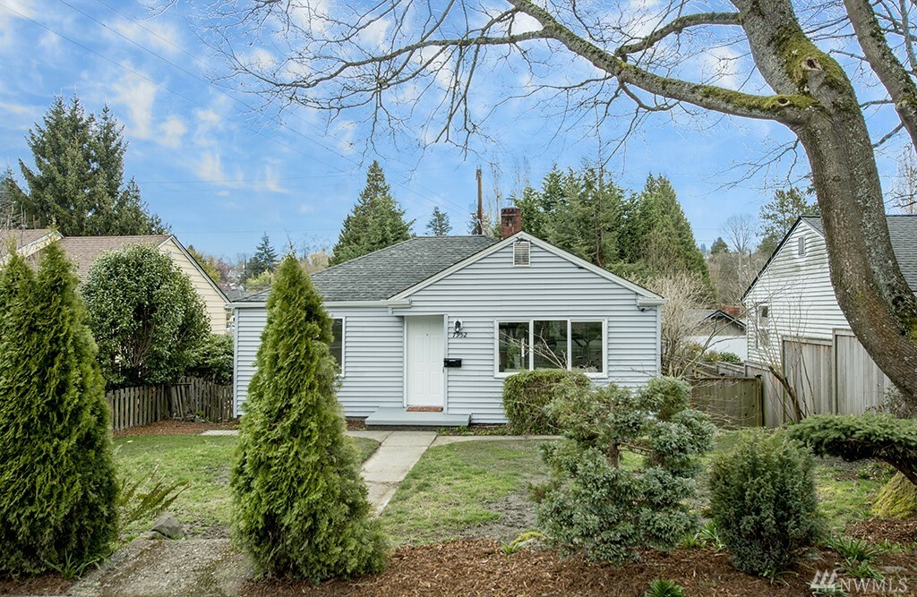 Property Photo:  7952 18th Ave SW  WA 98106 