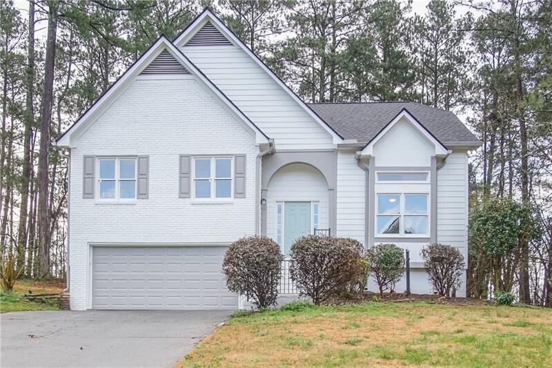 Property Photo:  985 Brookmont Drive SW  GA 30064 