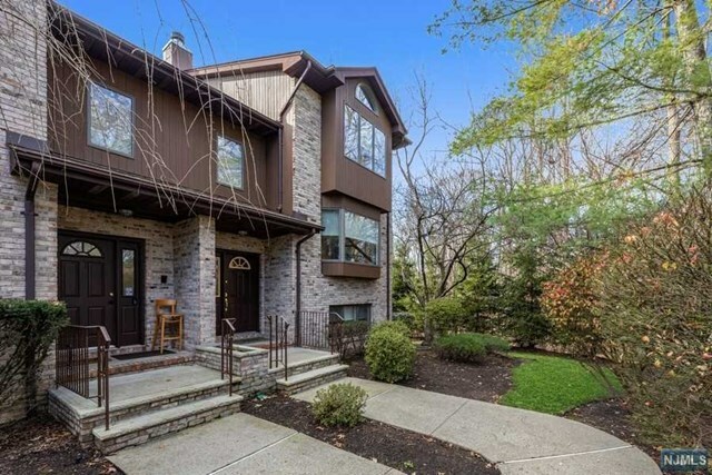 18 Westley Lane  New Milford NJ 07646 photo