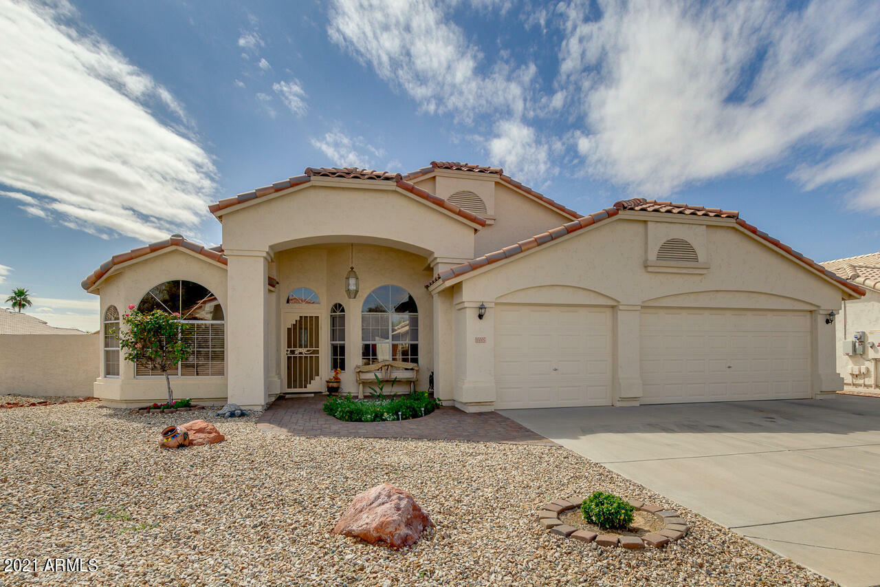 Property Photo: 10005 W Runion Drive AZ 85382