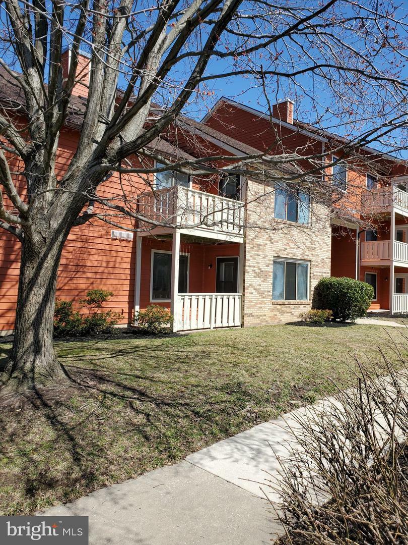 Property Photo:  2803 Auburn Court B  NJ 08054 