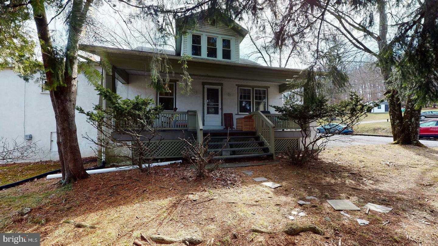 Property Photo:  101 Green Street  PA 18054 