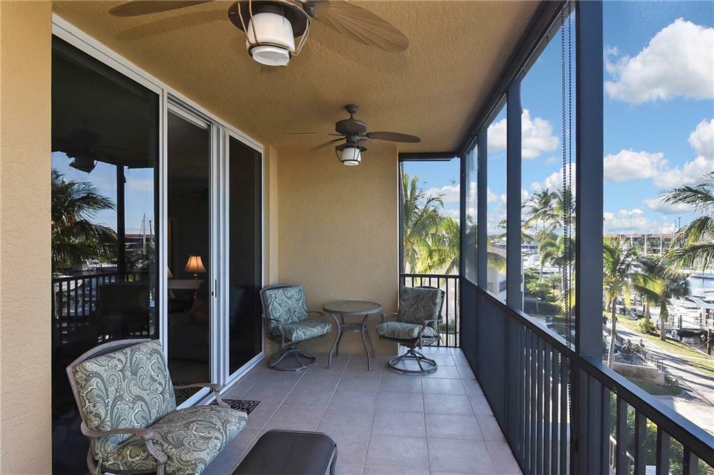 Property Photo:  3313 Sunset Key Circle 202  FL 33955 