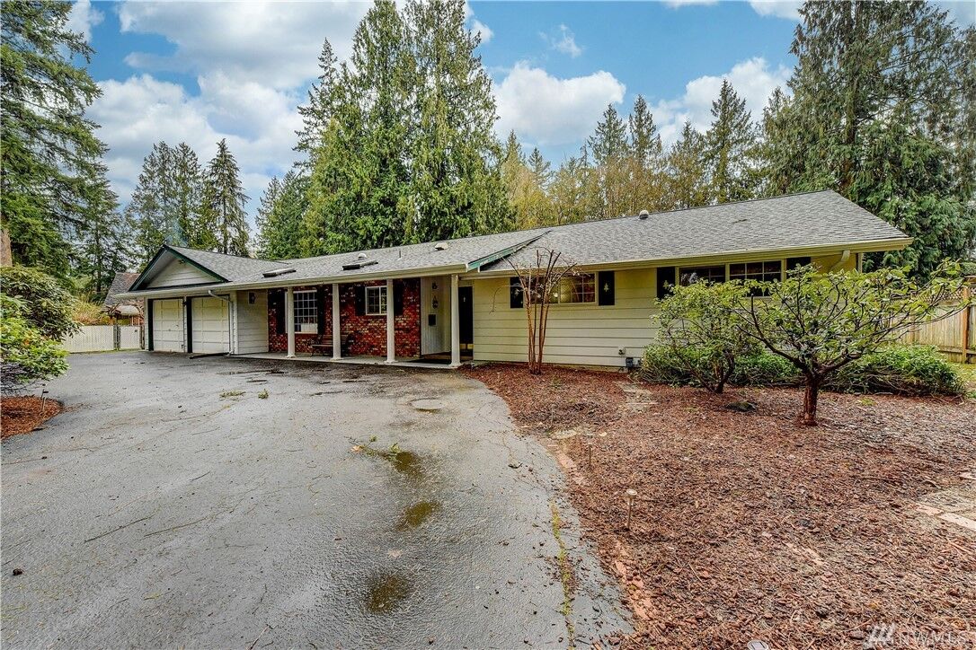 Property Photo:  5715 135th Place NE  WA 98271 